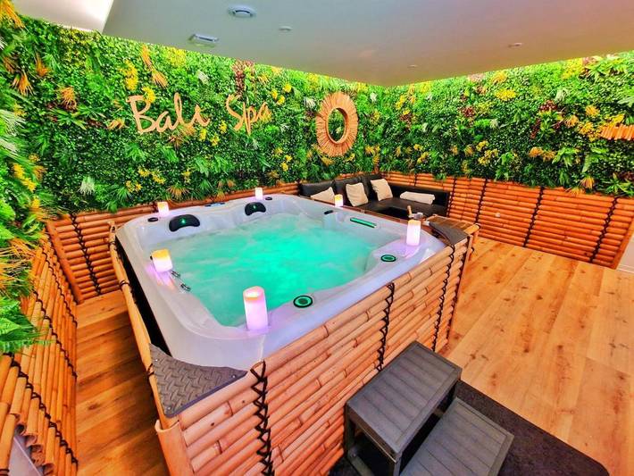 Appartement de vacances pour 4 personnes, avec jardin et jacuzzi