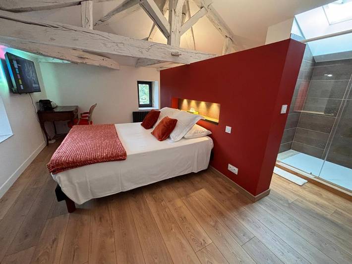 Chambre d’hôte pour 2 personnes, avec Terrasse et Jacuzzi ainsi que Jardin et Piscine