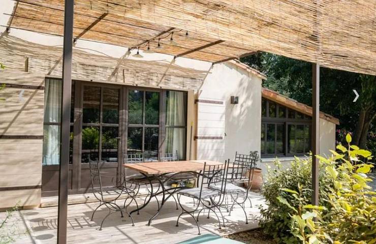 Location de vacances pour 5 personnes, avec jardin et piscine ainsi que vue et bassin pour enfant à Châteaurenard - 3