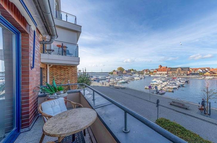 Apartamento entero, Ferienwohnung „HafenLiebe“ mit Balkon und Blick auf den Hafen in Waren (Müritz), Lago Müritz