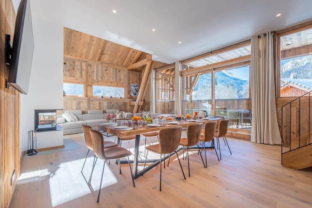 Ganze Wohnung, Large luxury apartment in the mountains in Glières-Val-de-Borne, Region Bonneville