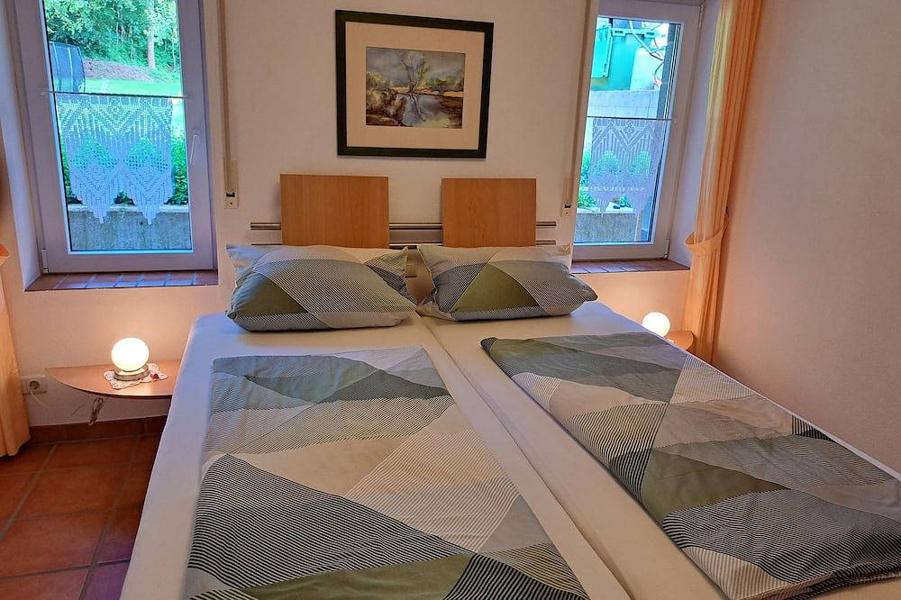 Ganze Wohnung, Gemütliche Ferienwohnung an der Mittelmosel gelegen. Haustierfreundlich! in Alf, Traben-Trarbach und Umbegung