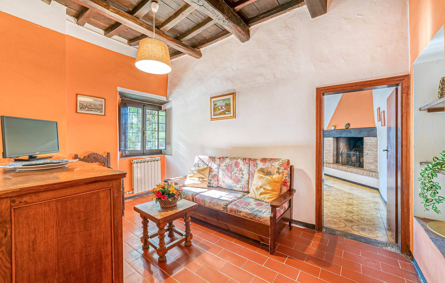 Ruhiger Rückzugsort am Fluss mit Pool, Parkplatz und WiFi in Dicomano, Florenz Provinz