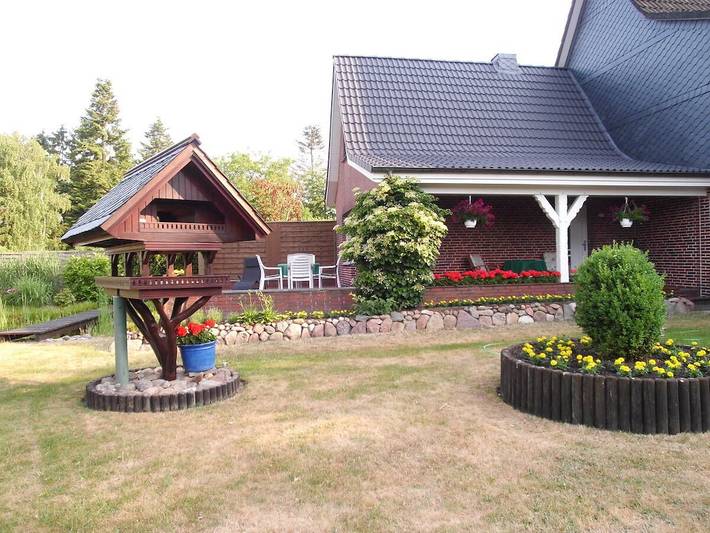 Ferienhaus für 4 Personen, mit Terrasse und Garten