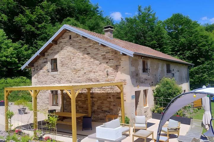 Gîte pour 8 personnes dans Le Clerjus