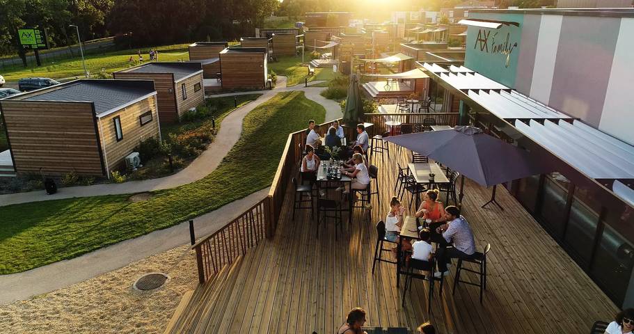Camping pour 2 personnes, avec Terrasse et Piscine