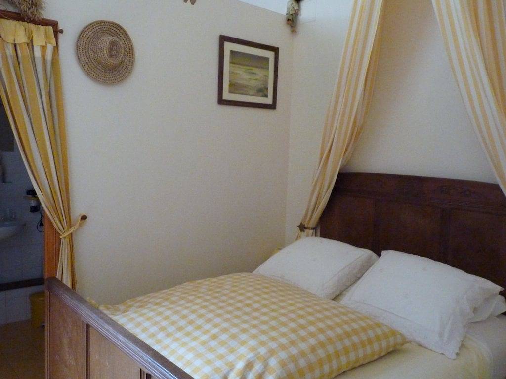 Chambres d'hôtes bord du Loing - Chambre jaune in Montigny-sur-Loing, Seine-et-Marne