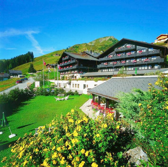 Gîte pour 4 personnes, avec vue et jardin à Val-d'Illiez - 2