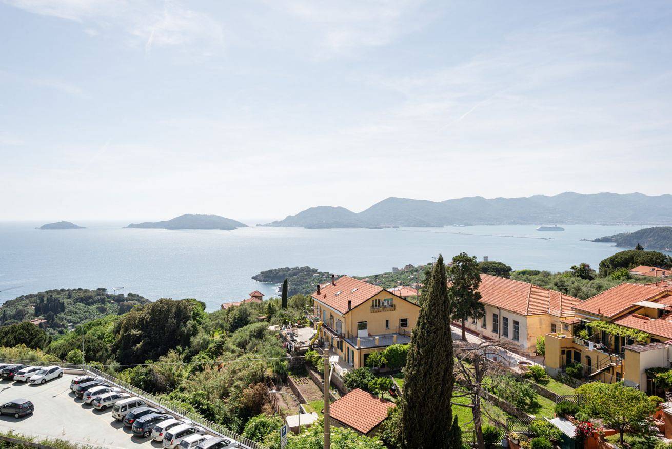 Ganze Wohnung, La Serra cozy apartment with sea view! in Lerici, Lerici Gemeinde