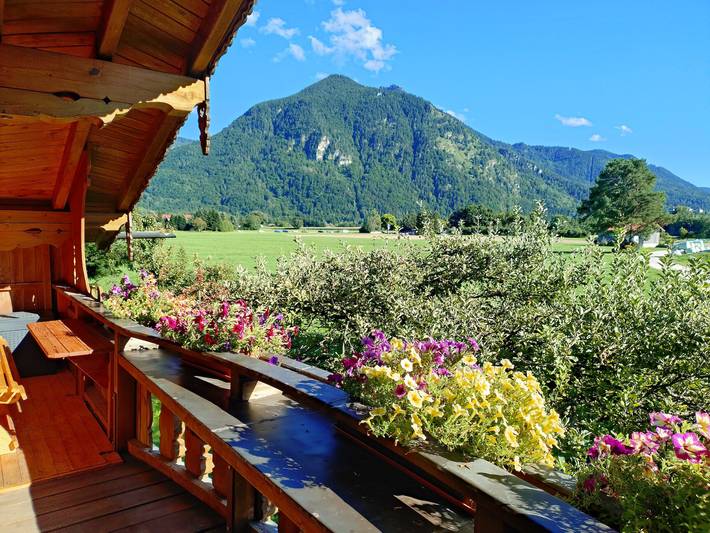 Ferienwohnung für 5 Personen, mit Balkon und Terrasse sowie Garten in Grassau