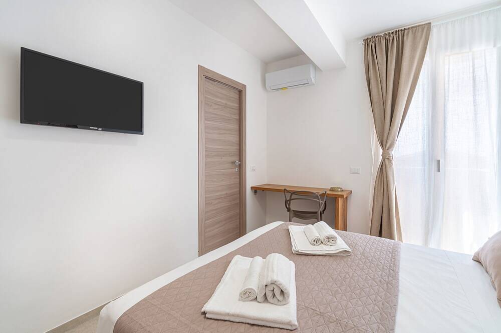 Apartamento entero, Habitación '6' con vistas al mar, Wi-Fi y aire acondicionado in Portopalo di Capo Passero, Provincia de Siracusa