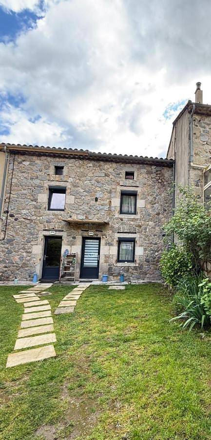 Location de vacances pour 4 personnes, avec vue et jardin à Les Ollières-sur-Eyrieux - 2