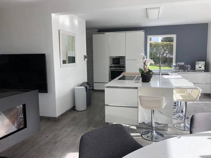 Location de vacances pour 6 personnes, avec piscine et jardin ainsi que terrasse et vue à Mouguerre - 4