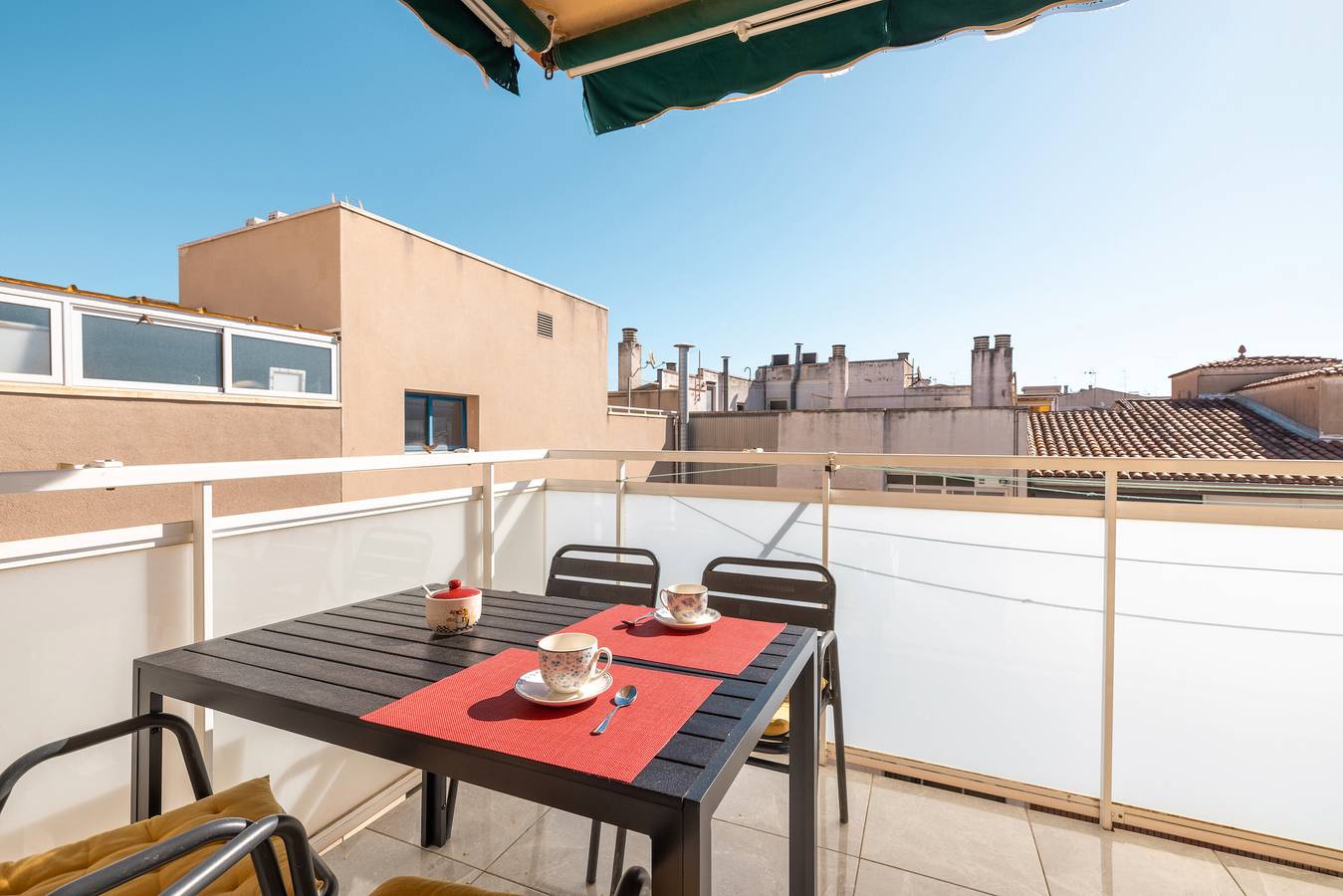 Ganze Wohnung, Ferienwohnung 'Mestral' mit Balkon, Wi-Fi und Klimaanlage in Cambrils, Costa Dorada