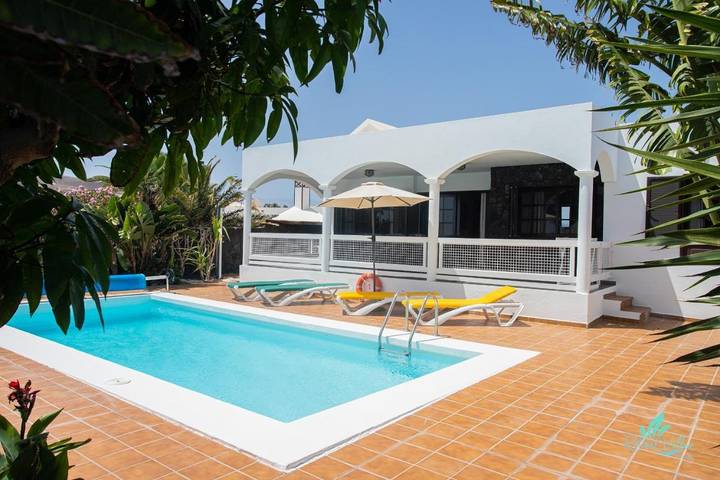 Chalet para 6 personas, con piscina además de terraza y jardín - 1