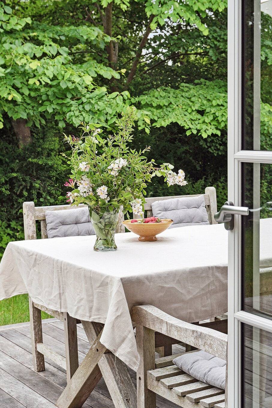 Vejby klassisk sommerhus med ro og natur in Vejby Strand, Vejby