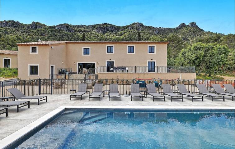 Apartamento de lujo junto al río con piscina y aparcamiento in La Celle (Var), Costa mediterránea (Francia)