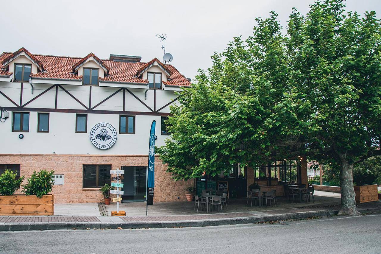 Latas Surf Lodge in Loredo, Ribamontán al Mar