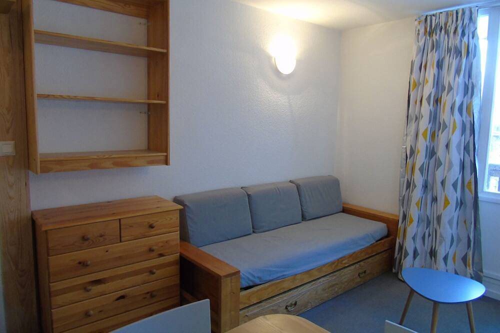 Apartamento entero, Estudio acogedor 3 pers. a 20m del telecabina, balcón, sábanas incluidas in Valfréjus, Modane