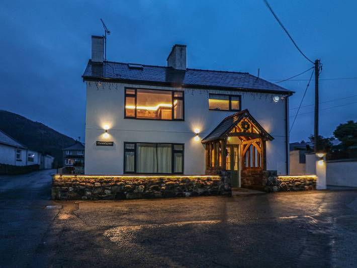 Holiday rental for 16 people, with Garden in Nefyn