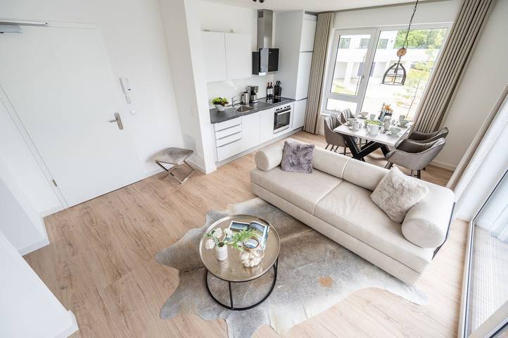 Ferienwohnung für 2 Personen, mit Ausblick und Balkon sowie Pool in Lohme