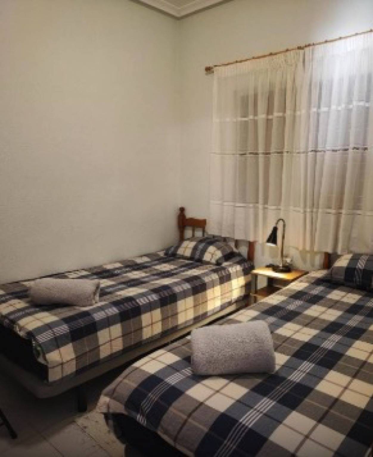 Bungalow 'Planta Baja' with Private Pool, Wi-Fi and Air Conditioning in Torrevieja, Costa Blanca