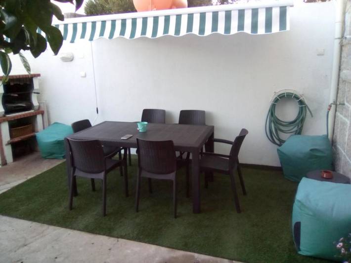 Apartamento para 8 personas, con Terraza además de Jardín y Vistas en Estoril