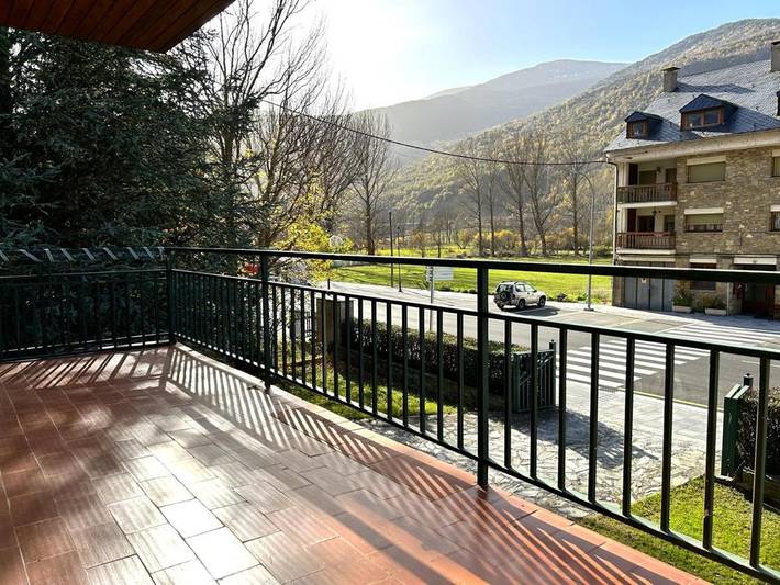 Casa rural para 5 personas, con terraza además de vistas y jardín en Esterri de Aneu - 3