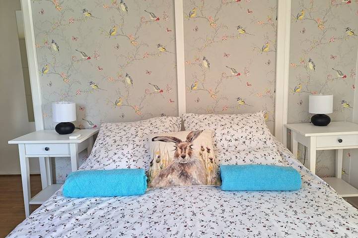 Gîte pour 2 personnes, avec jardin et piscine à Saint-Aubin-de-Nabirat - 2