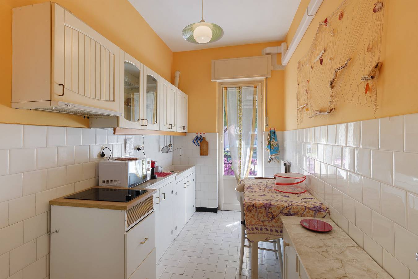 Apartamento entero, Apartamento 'Vista Mare' con vistas al mar, balcón y aire acondicionado in Andora, Riviera di Ponente