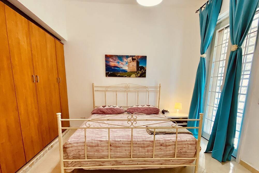 Salento Beach House Sea View & Private Parking! in Pole Pole Beach, Lecce