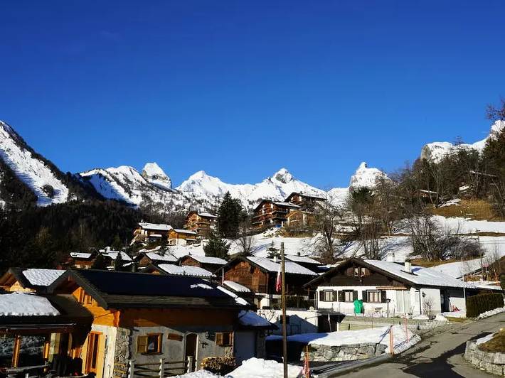 Chalet für 10 Personen, mit Garten in Leytron