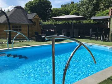 Chambre d’hôte pour 2 personnes, avec jardin et jacuzzi ainsi que sauna et piscine en Bourgogne-Franche-Comté