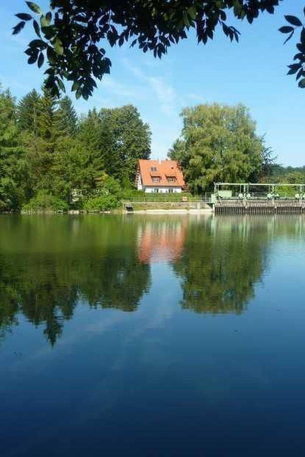 Haus mit freier Fahrradnutzung und kleinem Boot in Aitrach, Region Bodensee-Oberschwaben