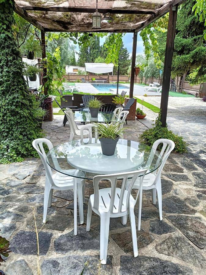 Casa de vacaciones para 8 personas, con piscina además de vistas y jardín, Se admiten mascotas en Vega de Granada - 3