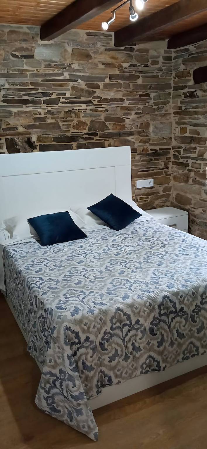 Appartement entier, Appartement 'Arriba' avec terrasse partagée, balcon et Wi-Fi in A Fonsagrada, Province de Lugo