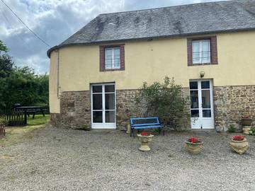 Gîte pour 3 personnes, avec jardin, animaux acceptés à Gorges