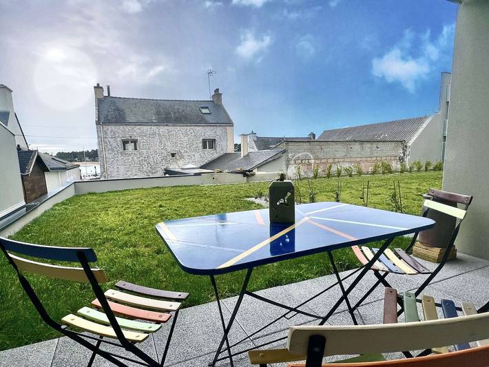 Gîte pour 4 personnes, avec balcon et jardin à Étel