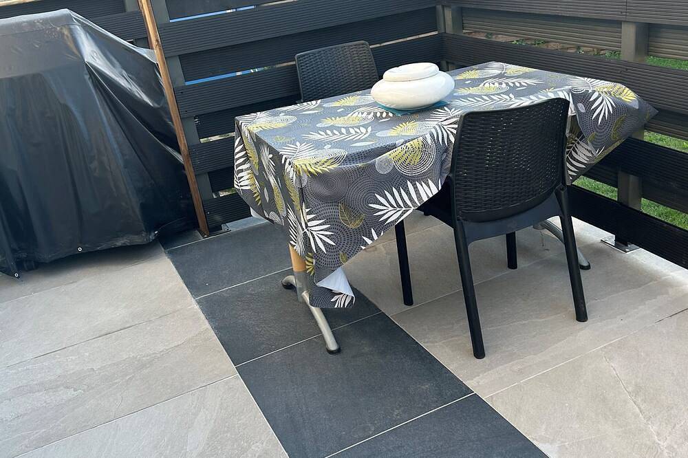 Apartamento entero, Dépendance Région Bordelaise 10 min de Bordeaux in Saint-Loubès, Región de Burdeos