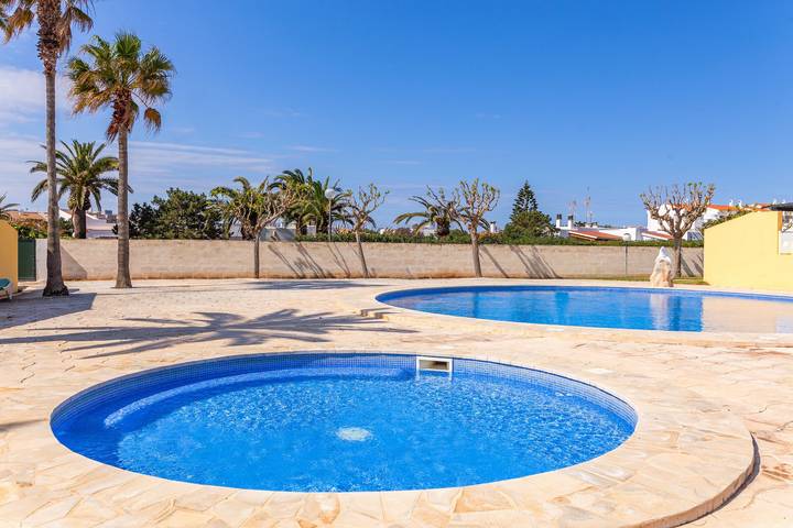 Apartmenthotel for 4 people, with Yard and Children pool in Menorca