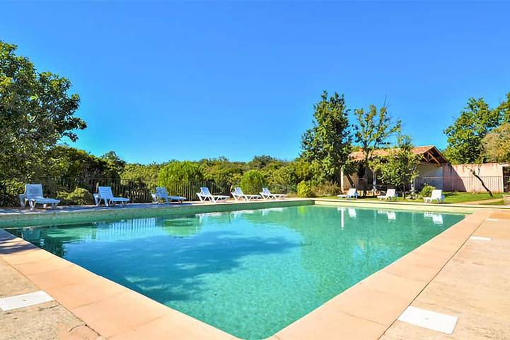 Maison de vacances pour 4 personnes, avec piscine, animaux acceptés