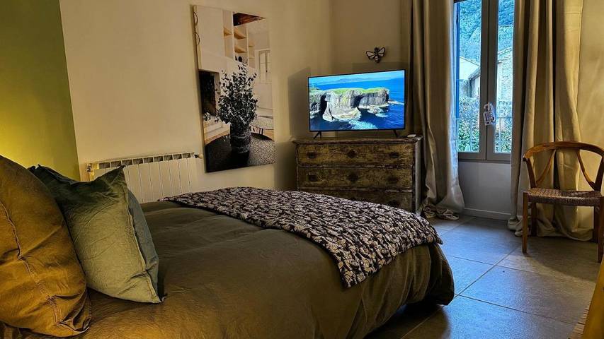 Chambre d’hôte pour 4 personnes, avec jardin ainsi que piscine et vue à Robion - 2