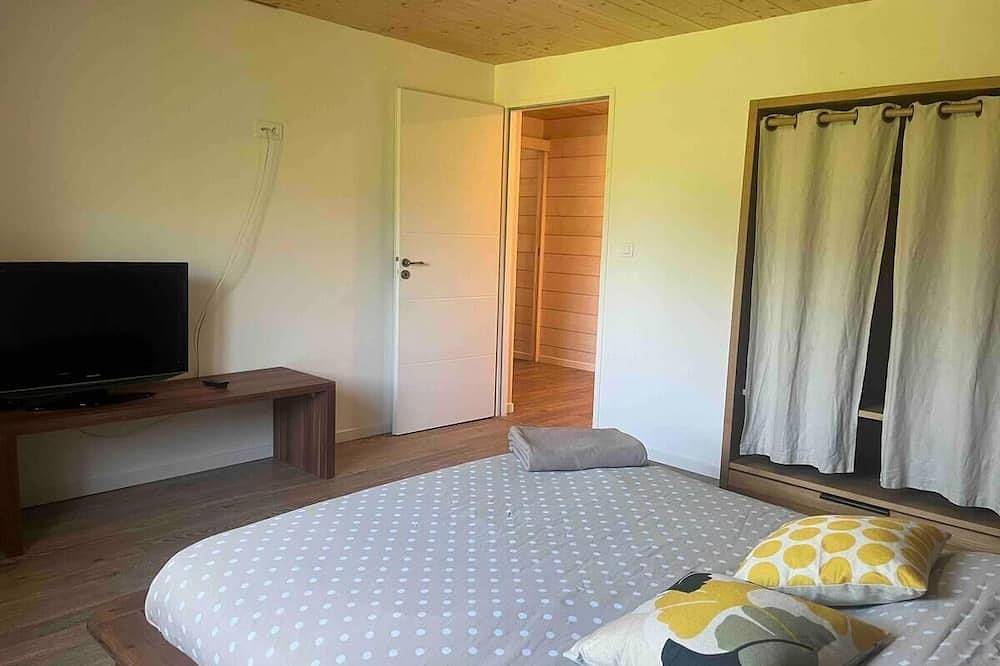 House with garden and jacuzzi in Dieulefit, Nyons region