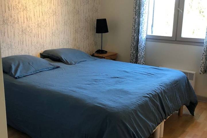 Location de vacances pour 6 personnes, avec jardin à Bourg - 4