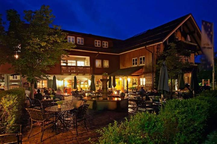 Hütte für 4 Personen, mit Balkon und Terrasse sowie Sauna in Hündle-Thalkirchdorf