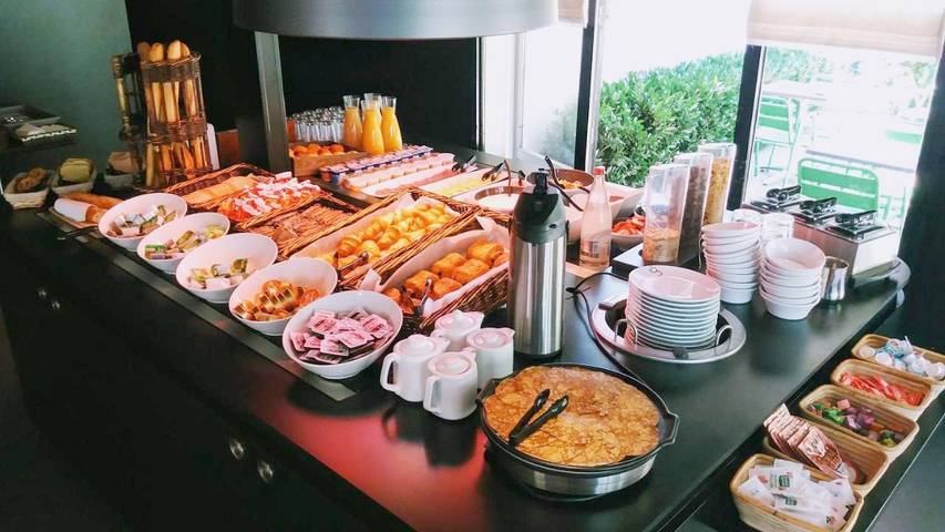 Hôtel pour 2 personnes, avec jardin à Viriat - 2