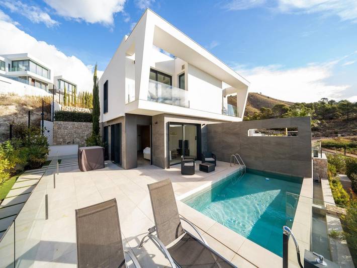 Chalet para 6 personas, con Terraza además de Jardín y Piscina en Finestrat