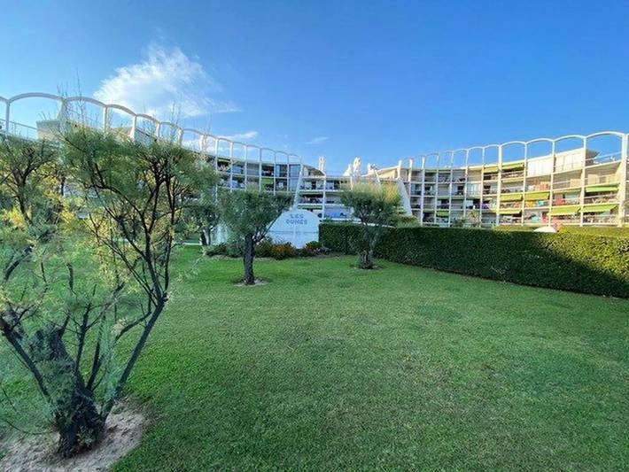 Gîte pour 6 personnes, avec terrasse et piscine dans Plage du Grand-Travers - 3