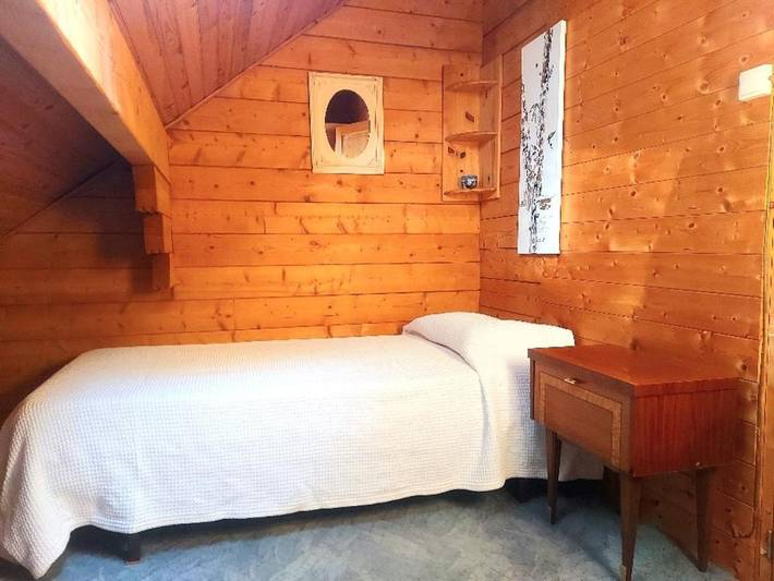 Gîte pour 8 personnes, avec piscine et terrasse ainsi que vue et vue sur le lac à Champs-Romain - 4