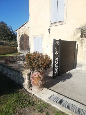 Gîte pour 5 personnes, avec terrasse ainsi que piscine et jardin à Mallemort